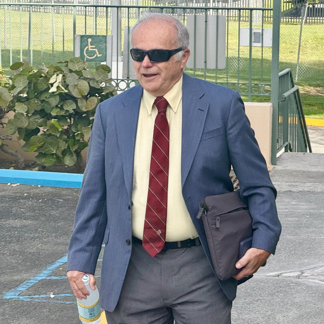 Attorney Peter Lynch arrives at District Court