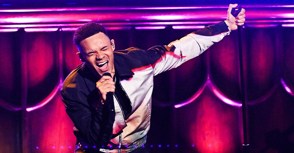 Tauren Wells performing on stage.